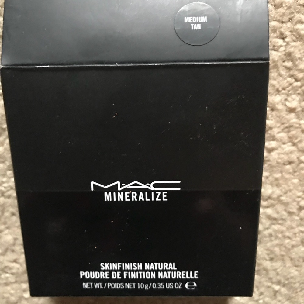 MAC Makeup Powder Medium Tan